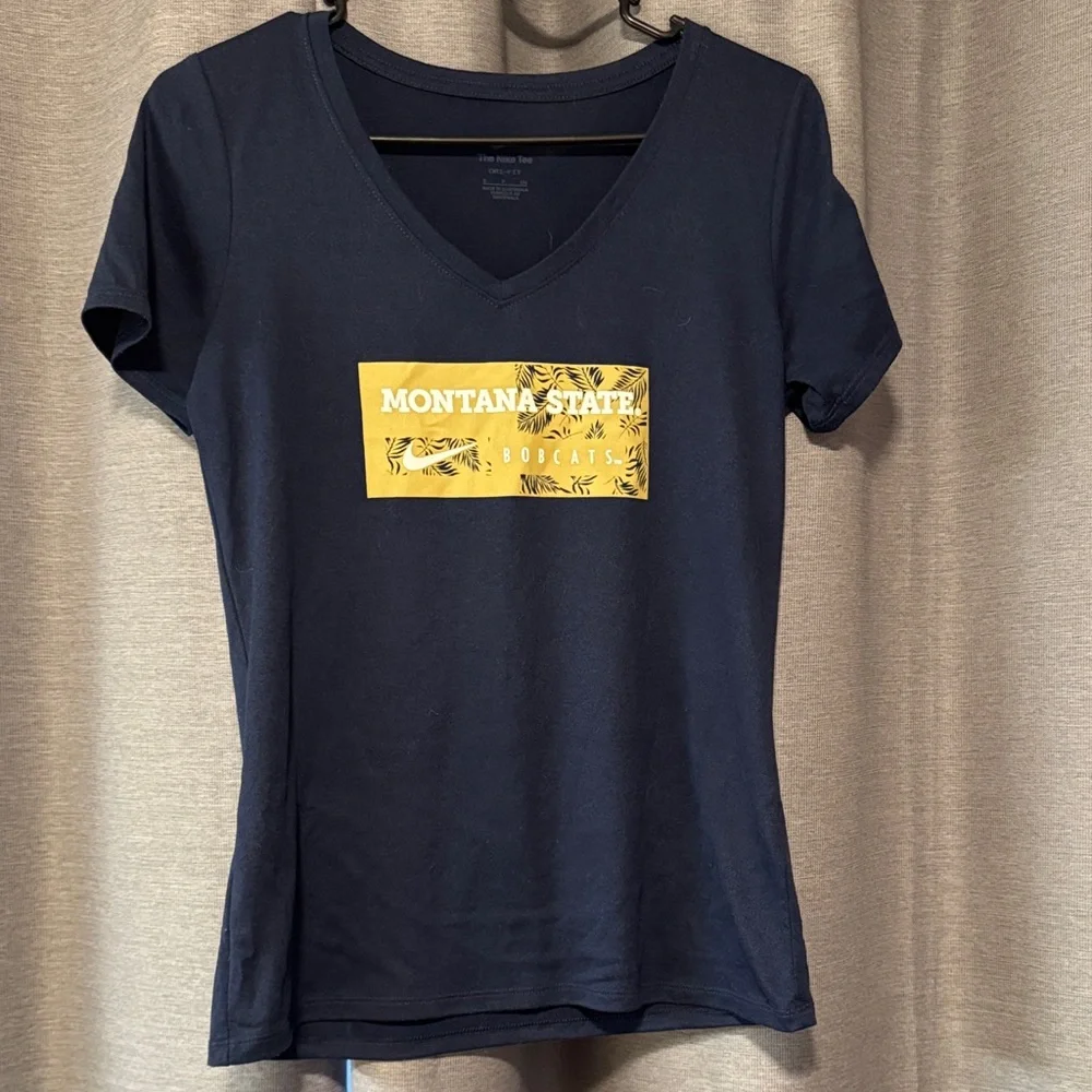 Montana State Women's Nike Navy V-Neck Top - Picture 1 of 1